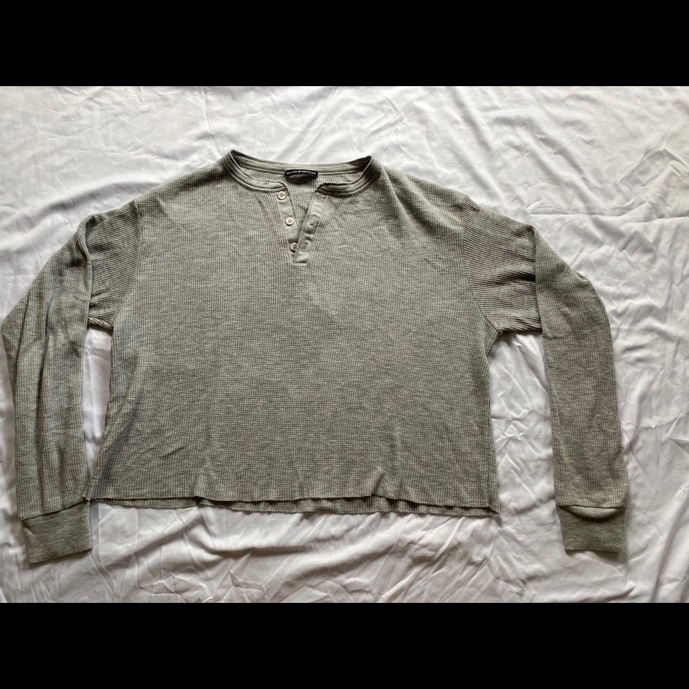Brandy Melville long sleeve shirt